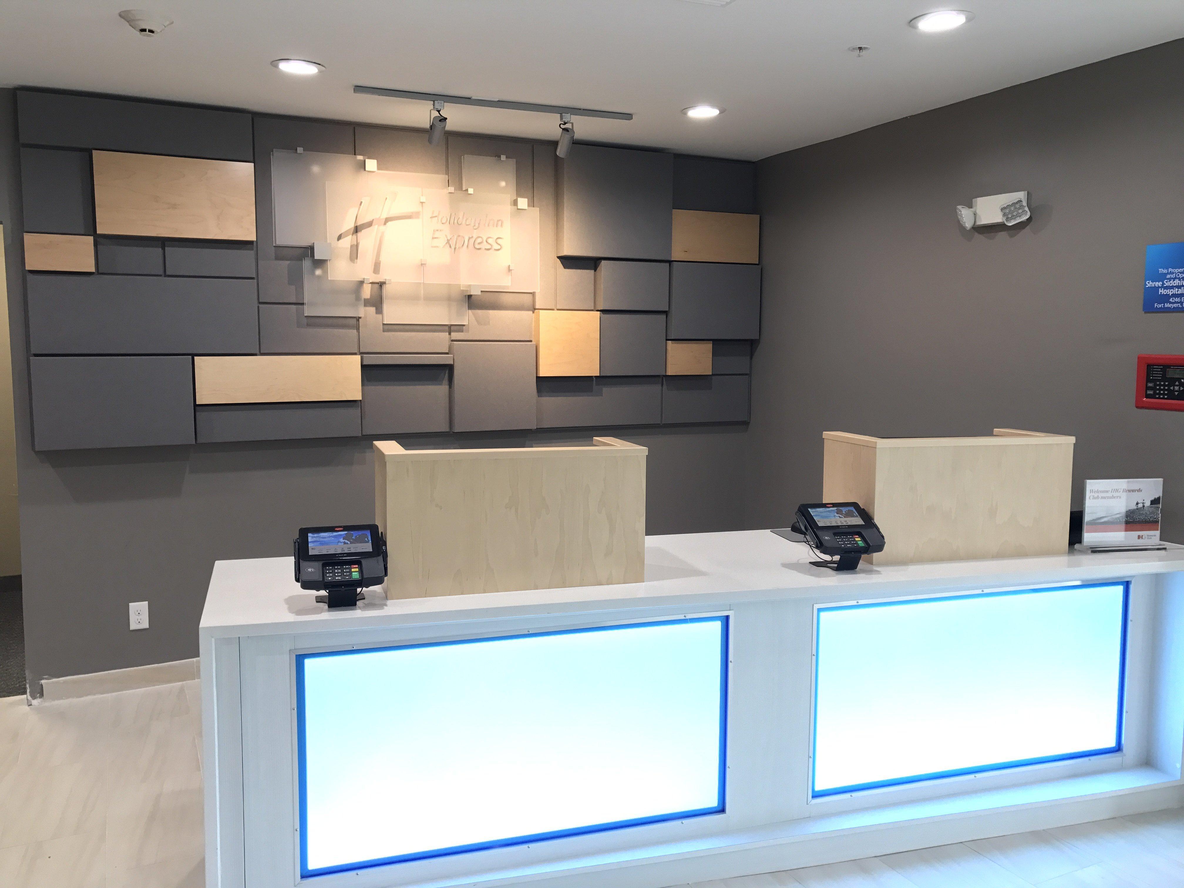 Holiday Inn Express - Naples South - I-75 By Ihg Golden Gate Zewnętrze zdjęcie